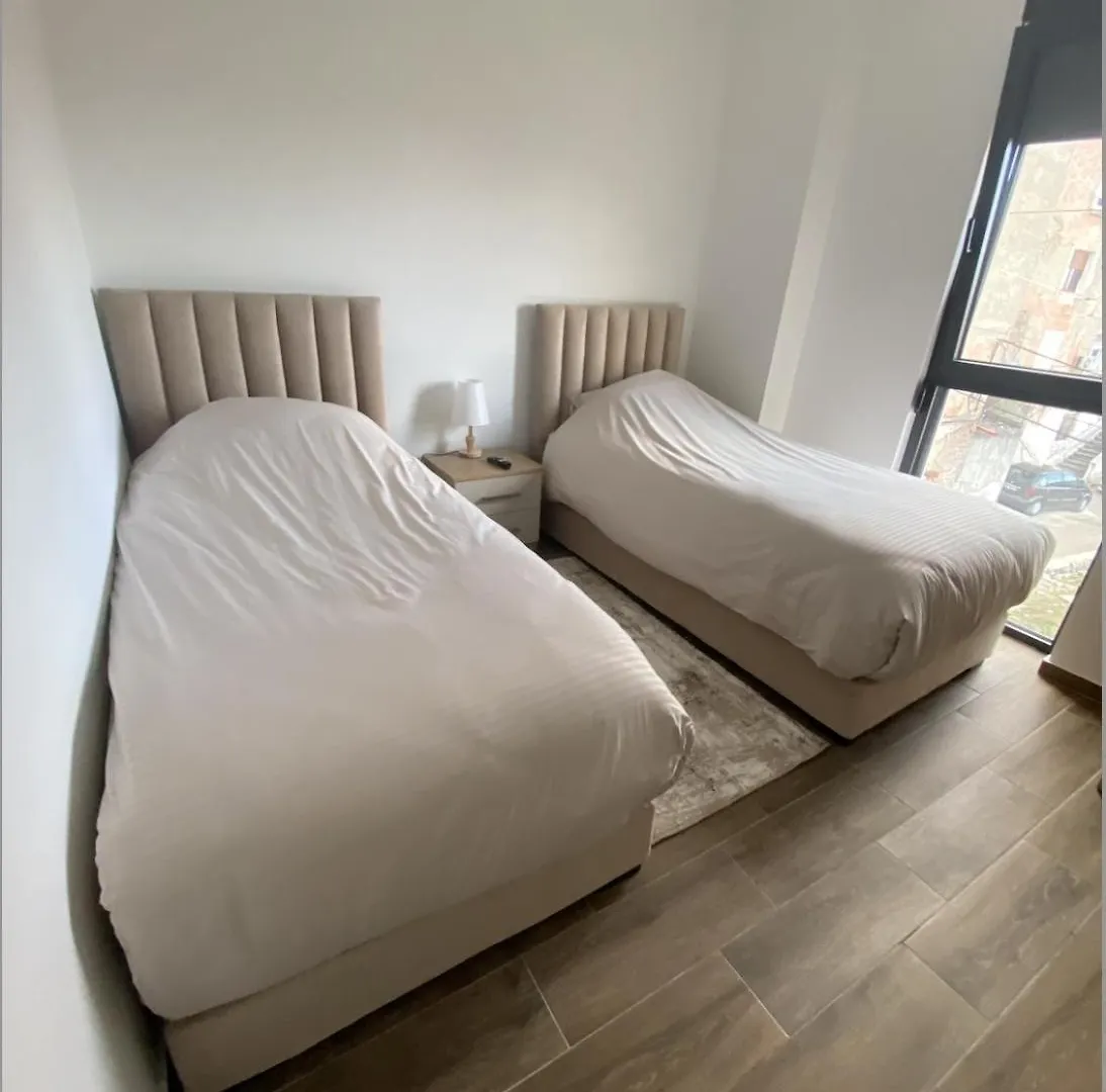 Hadri-Rooms Korce 0*,  Albánie