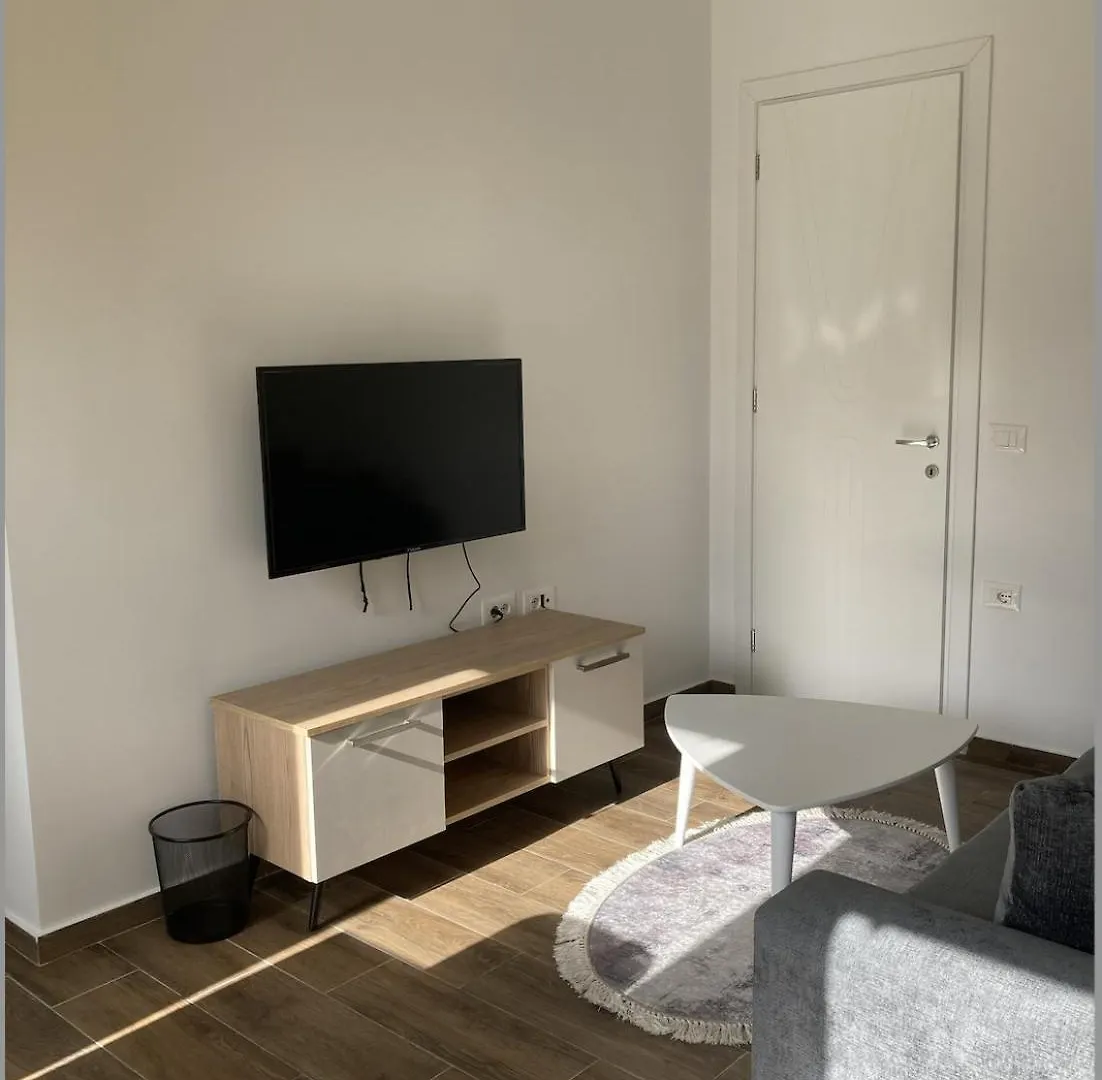 Hadri-Rooms Görice 0*,  Arnavutluk
